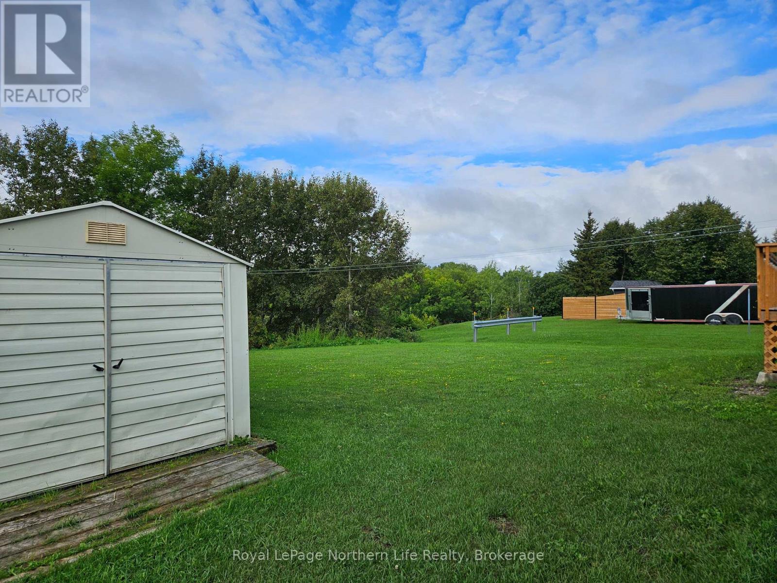 152 PINE STREET W - Image 36