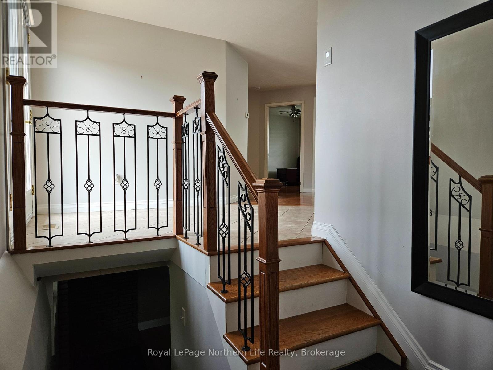 152 PINE STREET W - 7
