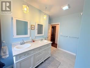 120 SECOND AVENUE W - Image 26