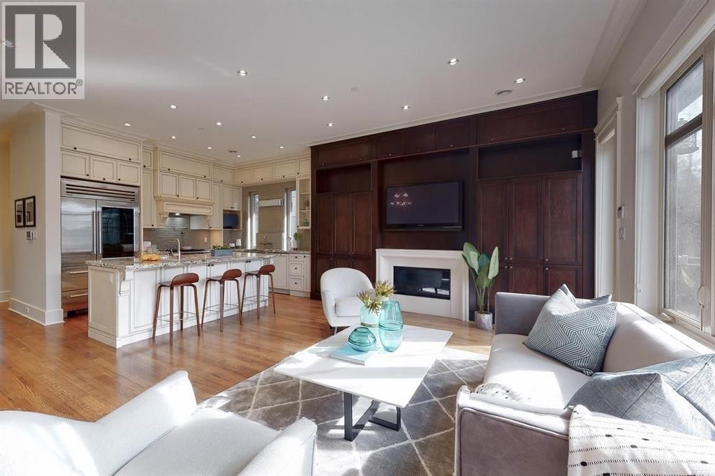 Main Floor 3546 W 39 AVENUE