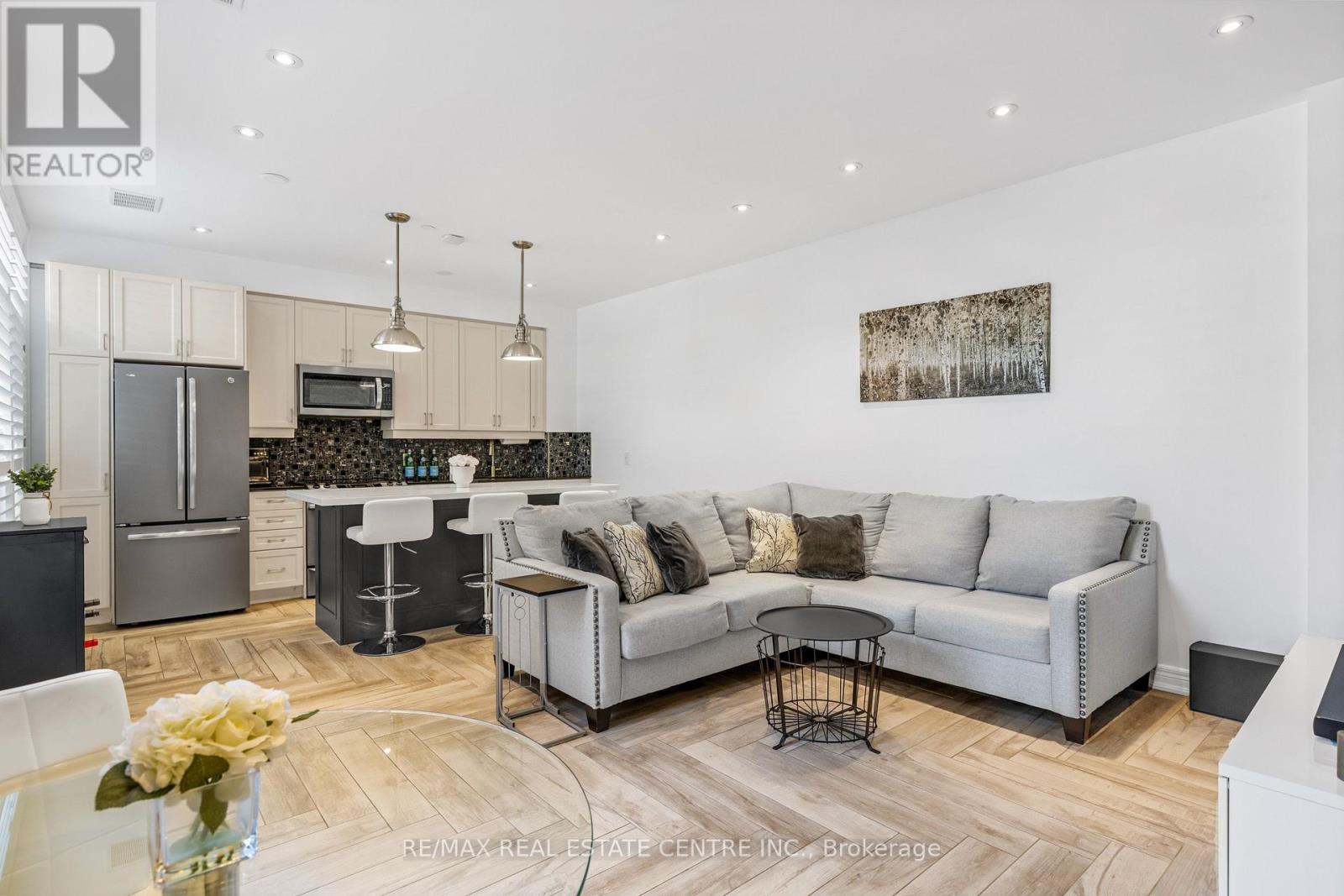 #113 701 SHEPPARD AVENUE W - 1