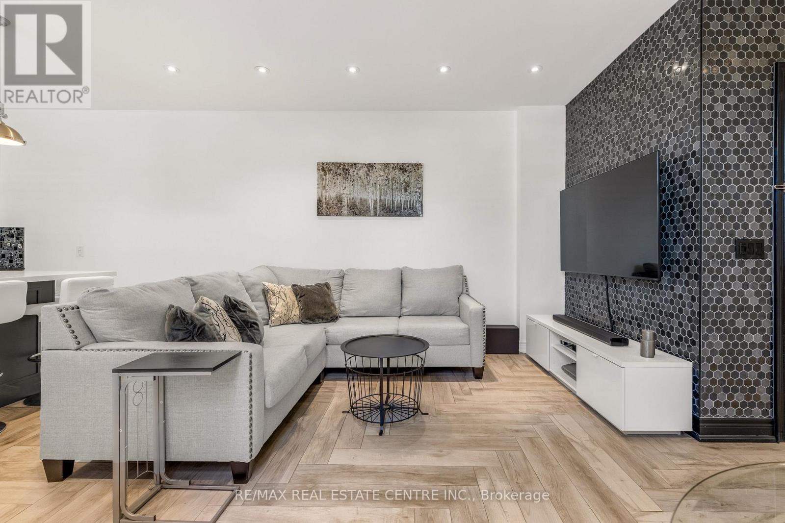 #113 701 SHEPPARD AVENUE W - 8