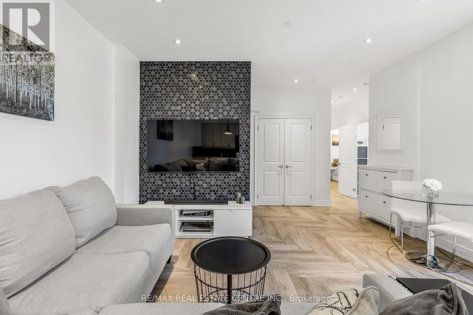 #113 701 SHEPPARD AVENUE W - Image 9