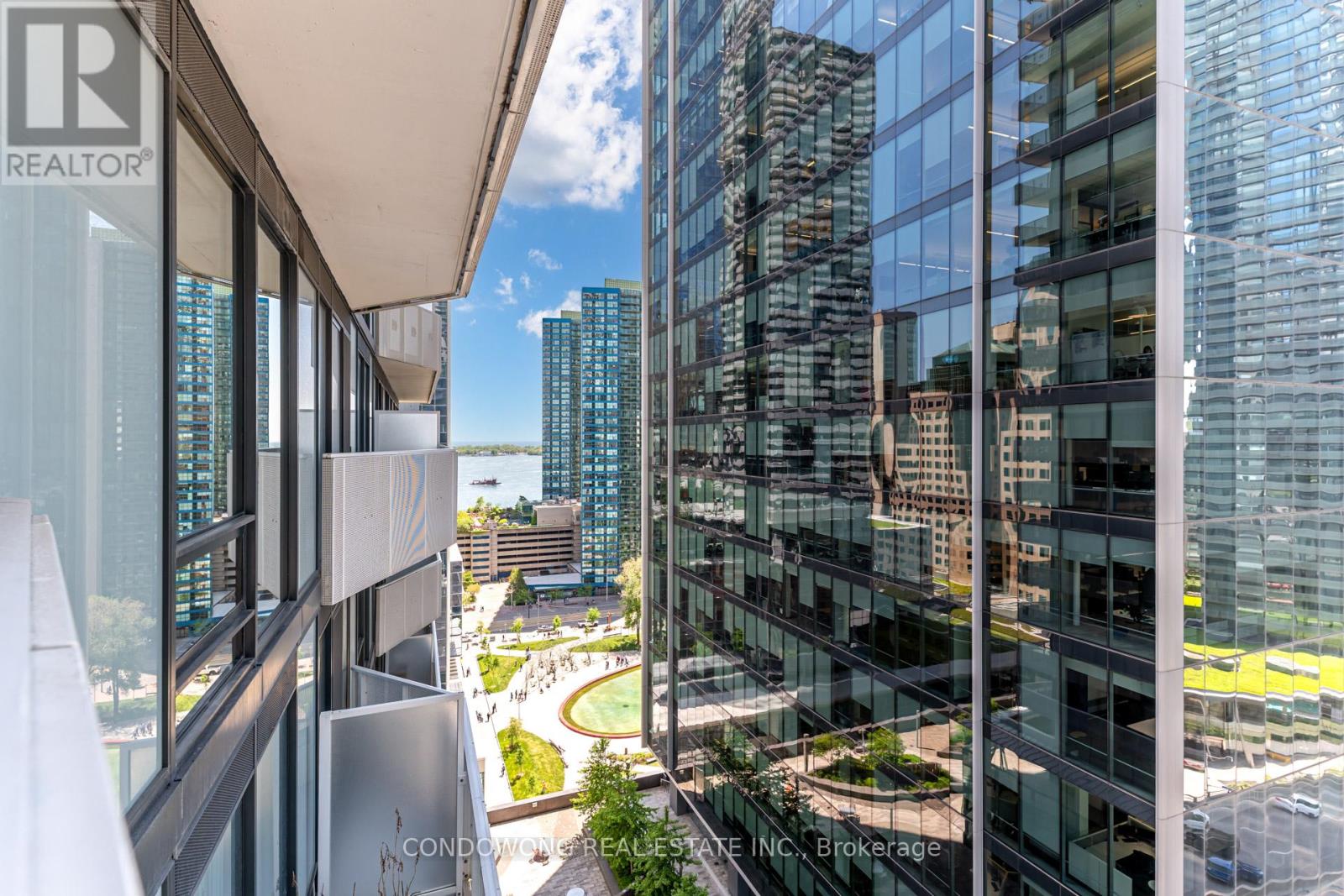 #1702 100 HARBOUR STREET - 15