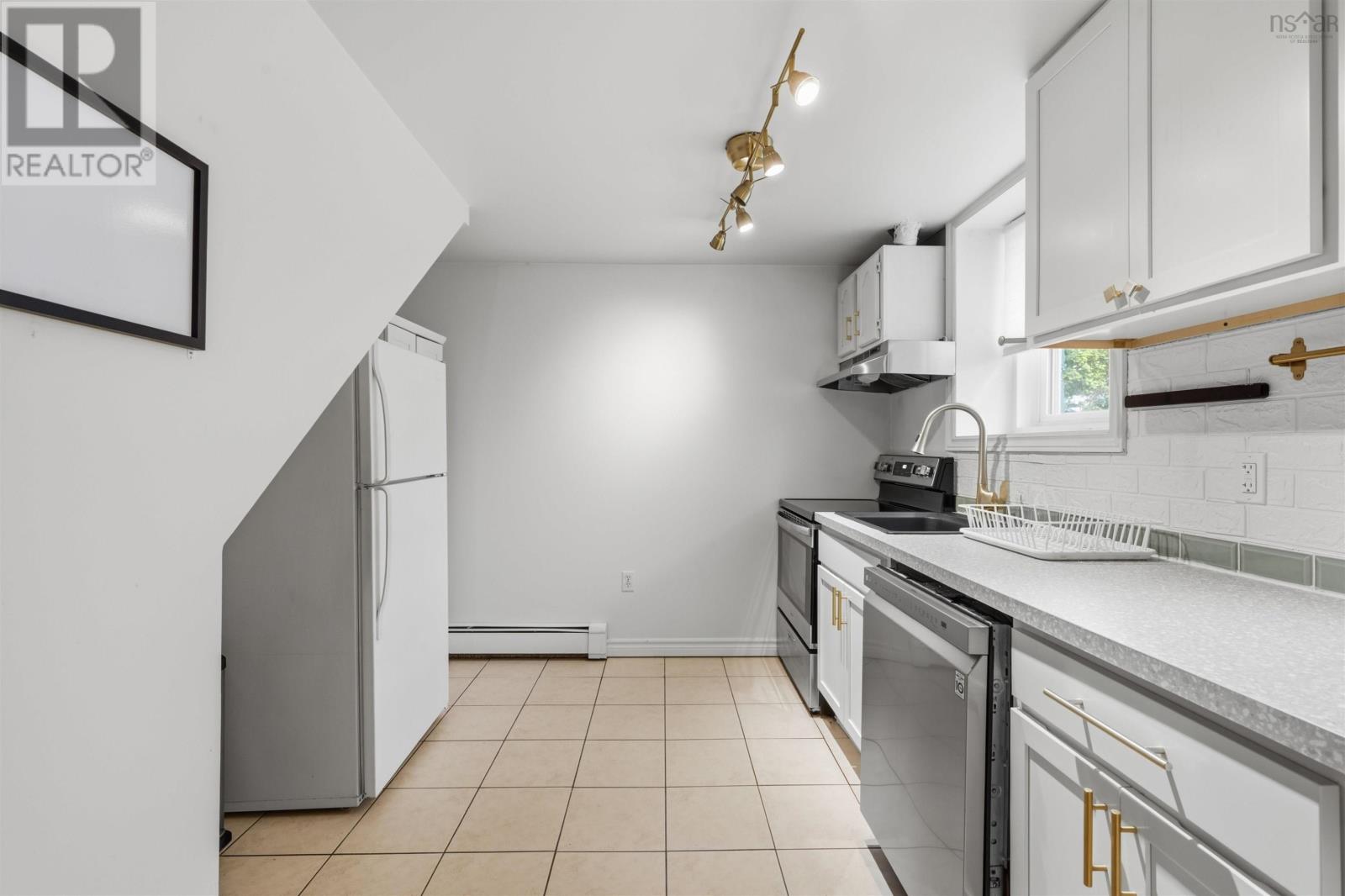 Property 26 of 51 of 3312 Ashburn Avenue