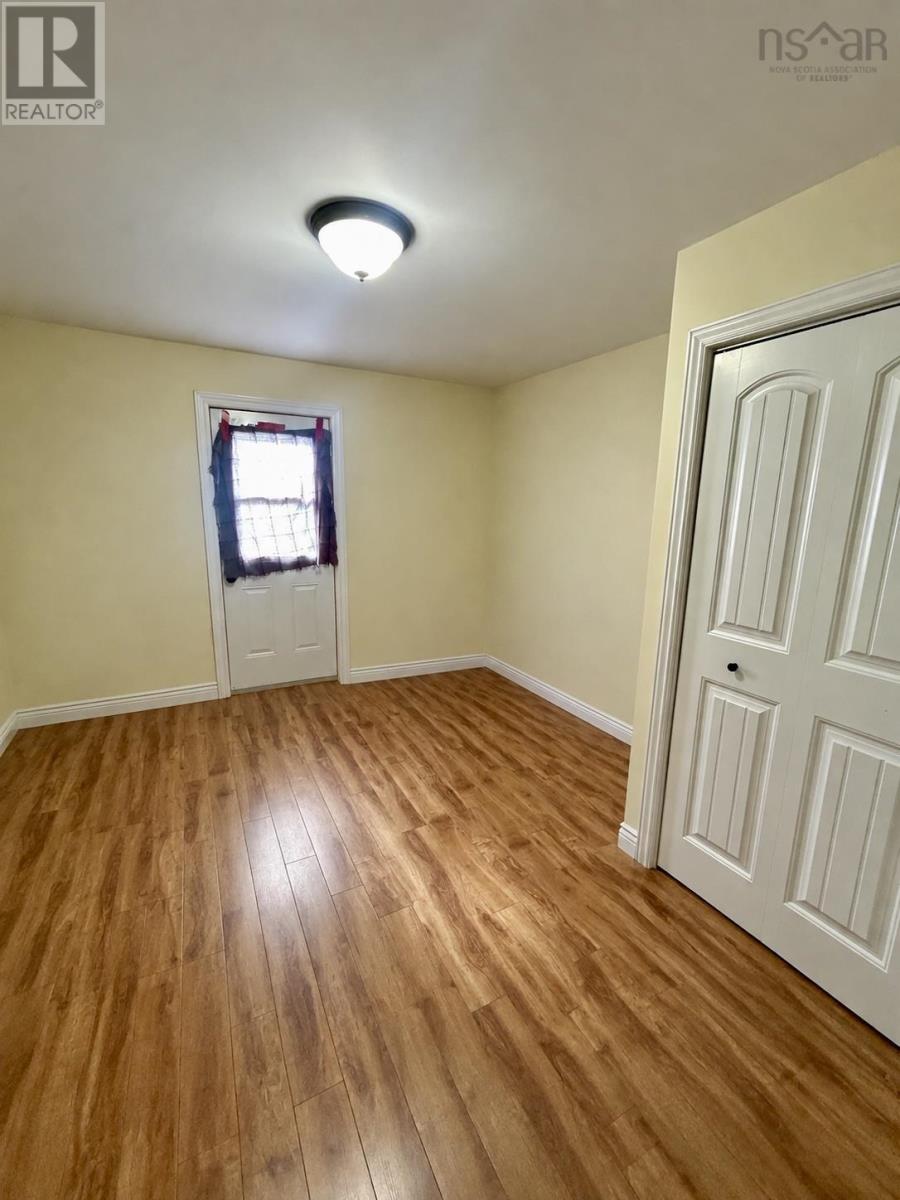 198 Main Street - 25