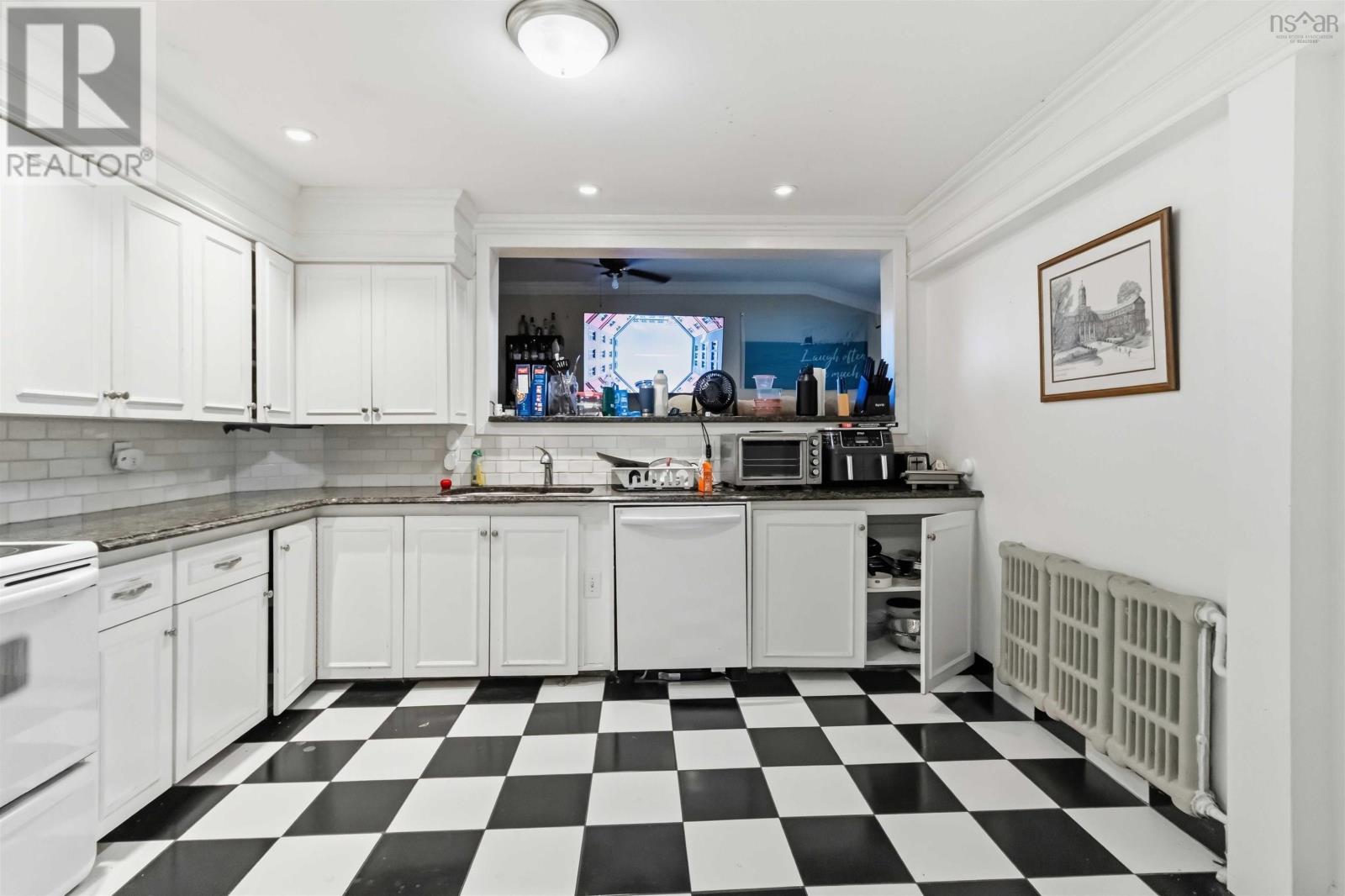 1793 Oxford Street - 24