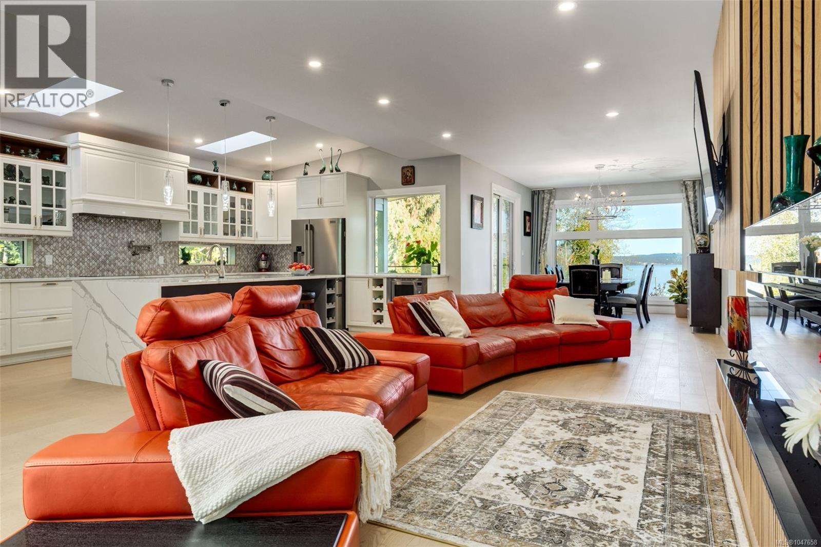 10333 Chemainus Rd, Saltair