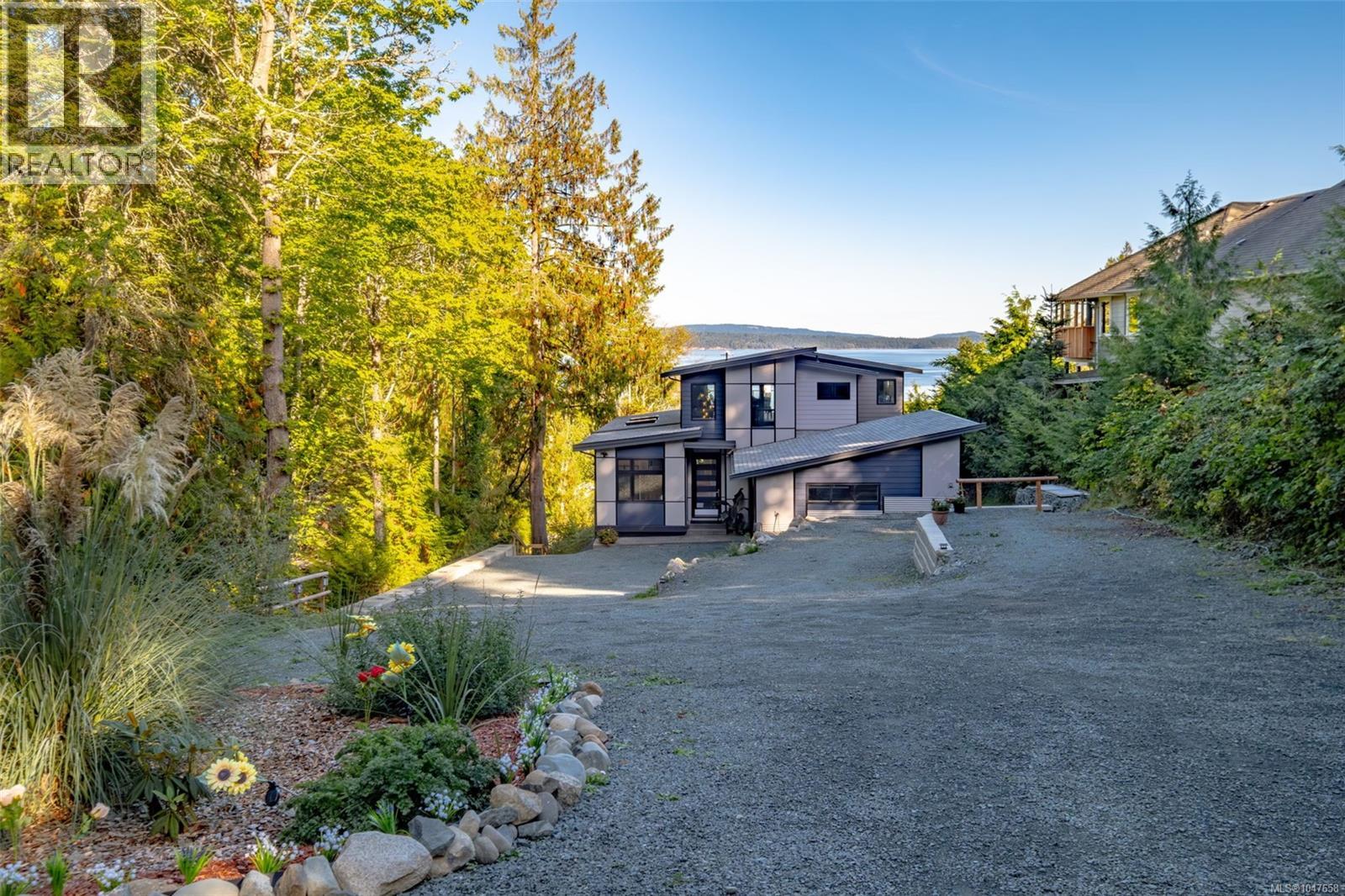 10333 Chemainus Rd - 3