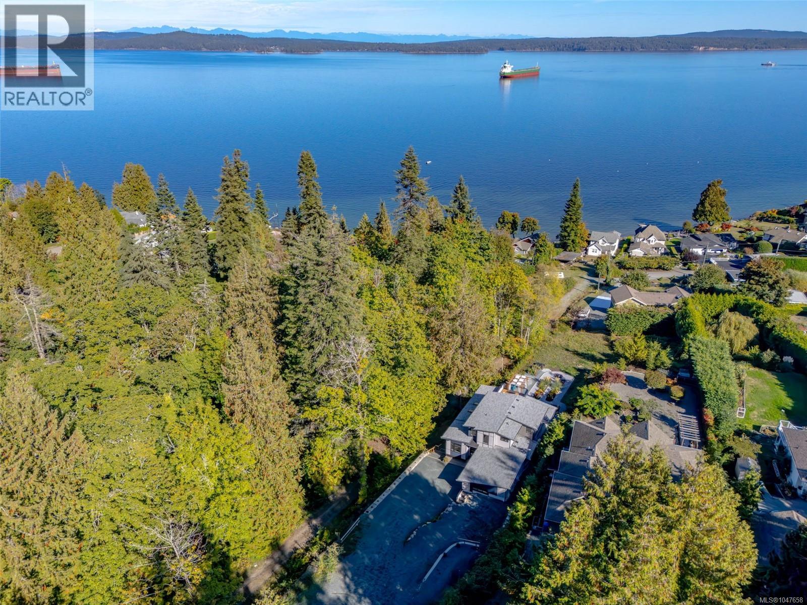10333 Chemainus Rd, Saltair
