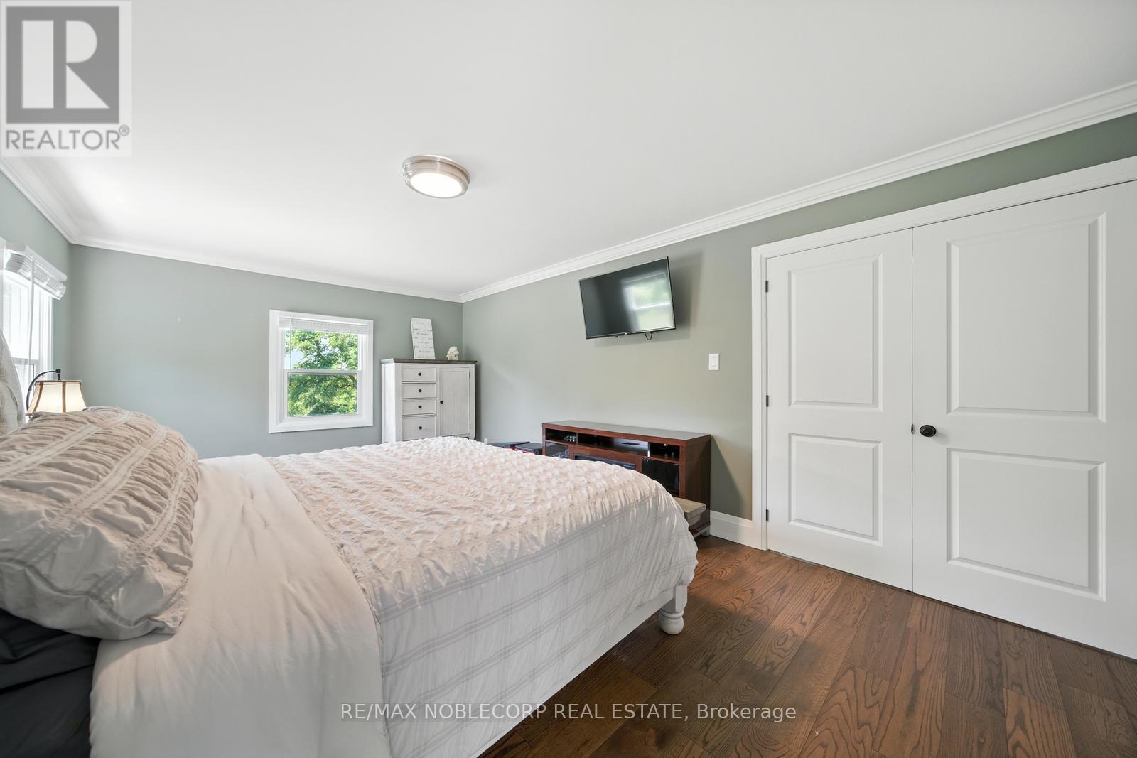 2037 15TH SIDE ROAD - 30