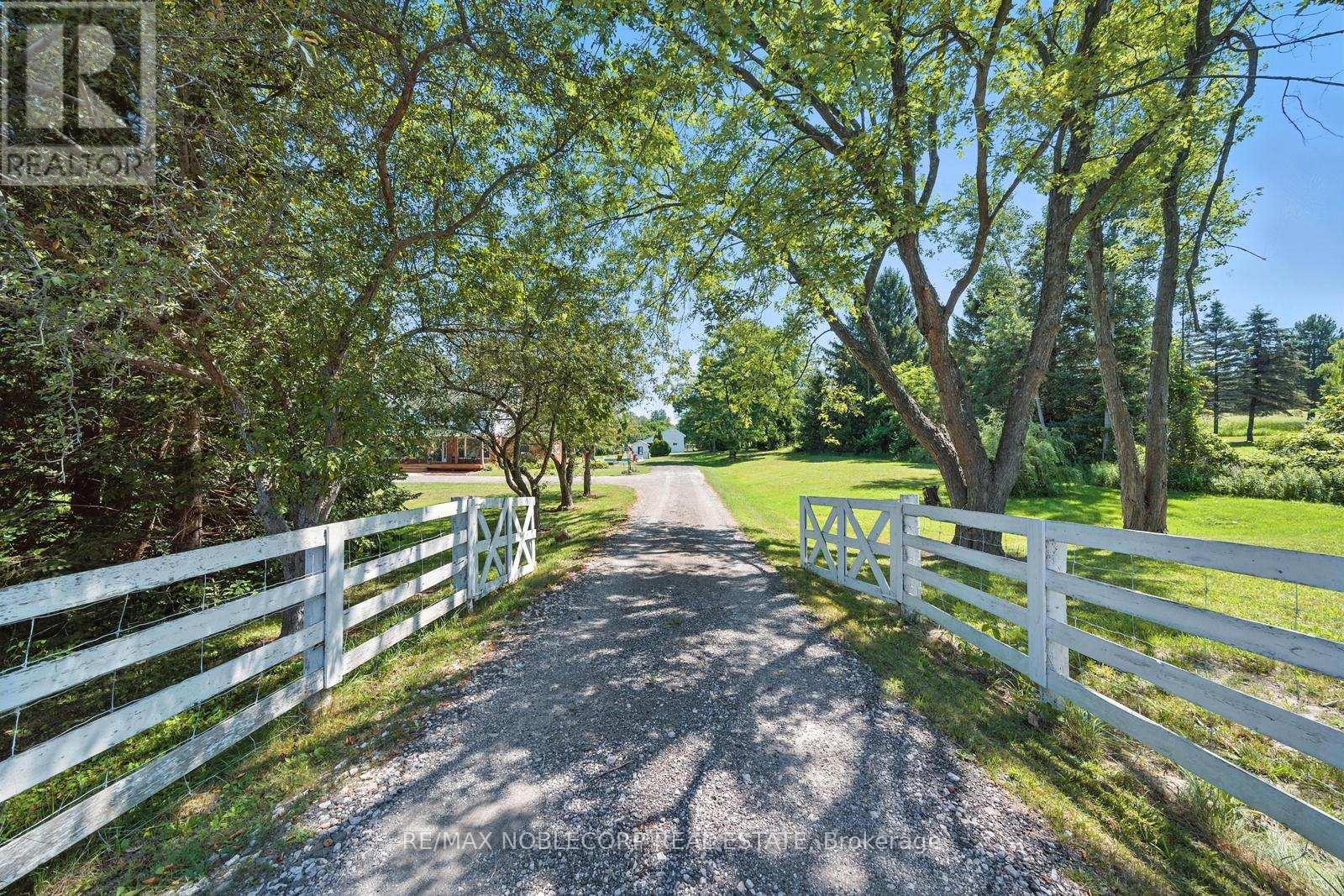 2037 15TH SIDE ROAD - 6