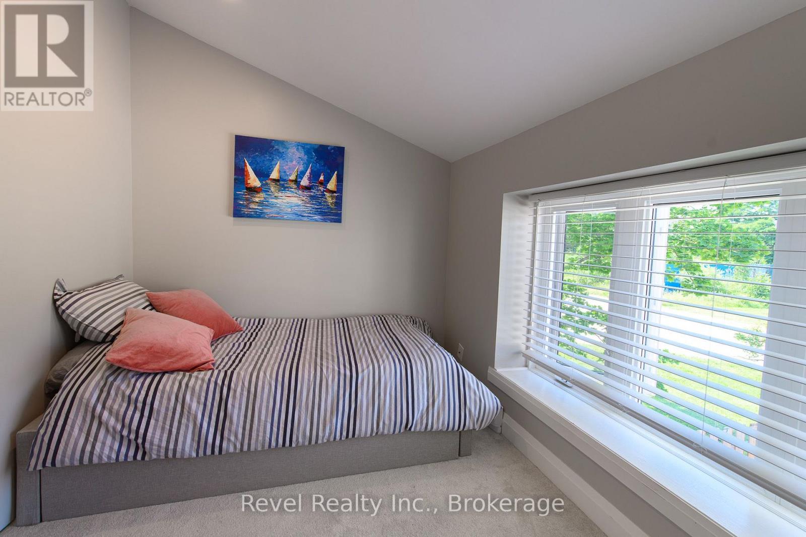 173 VACATION INN DRIVE - 9