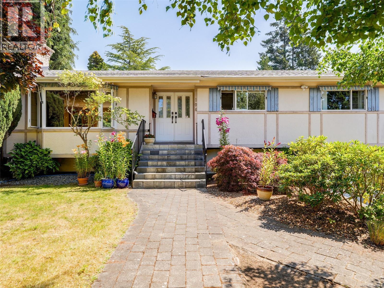104 Leila Pl, Colwood