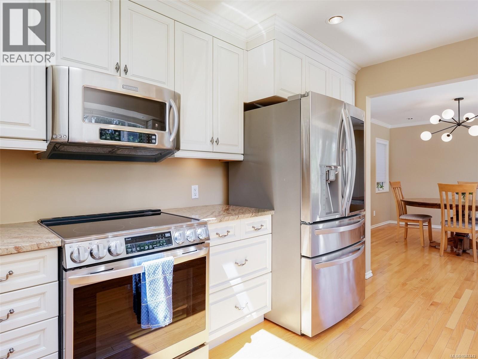 104 Leila Pl, Colwood