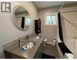620 Clearwater Village Road, Clearwater, BC V0E1N1 Photo 15