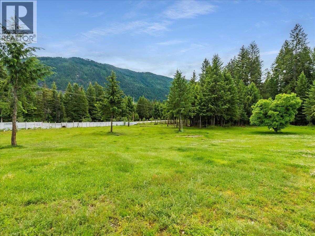 2621 3A Highway, Castlegar