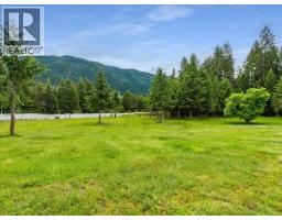 2621 3a Highway, Castlegar, BC V1N4P5 Photo 37