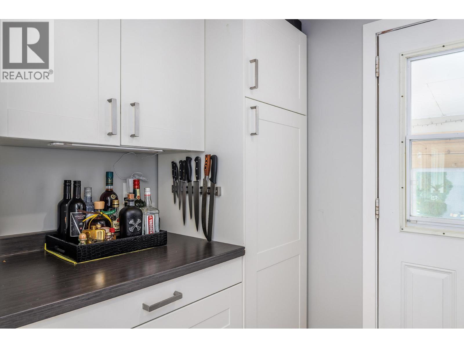6415 Renfrew Road - 12