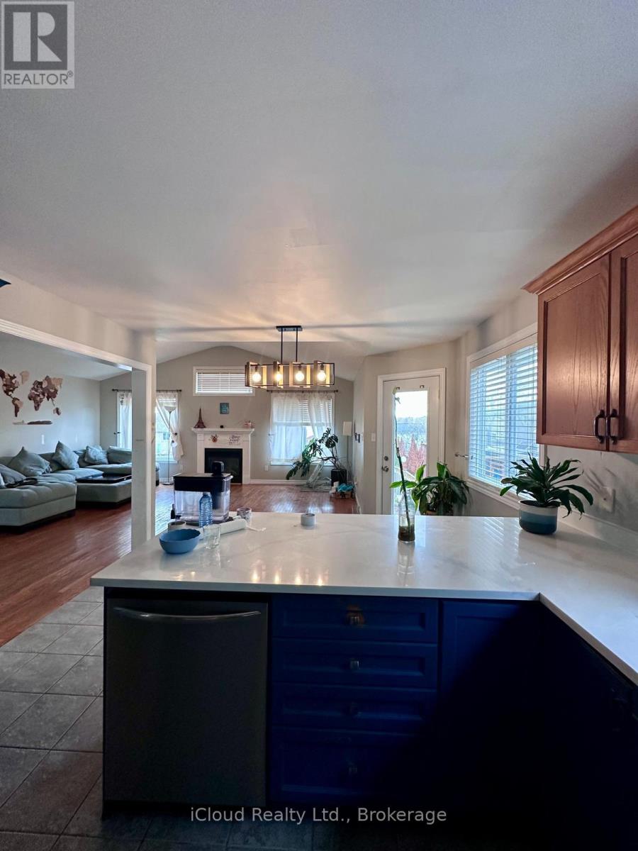 1577 Purser Street, London East (East D), Ontario, N5V5J3, London East (East D), Ontario — photo 4 of 5