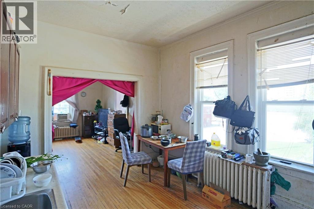 116 WEBER Street E - Image 16