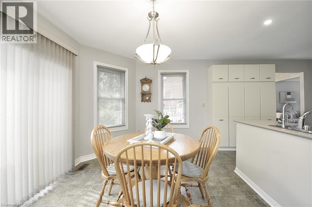 46 DOUGLAS Drive - Image 16