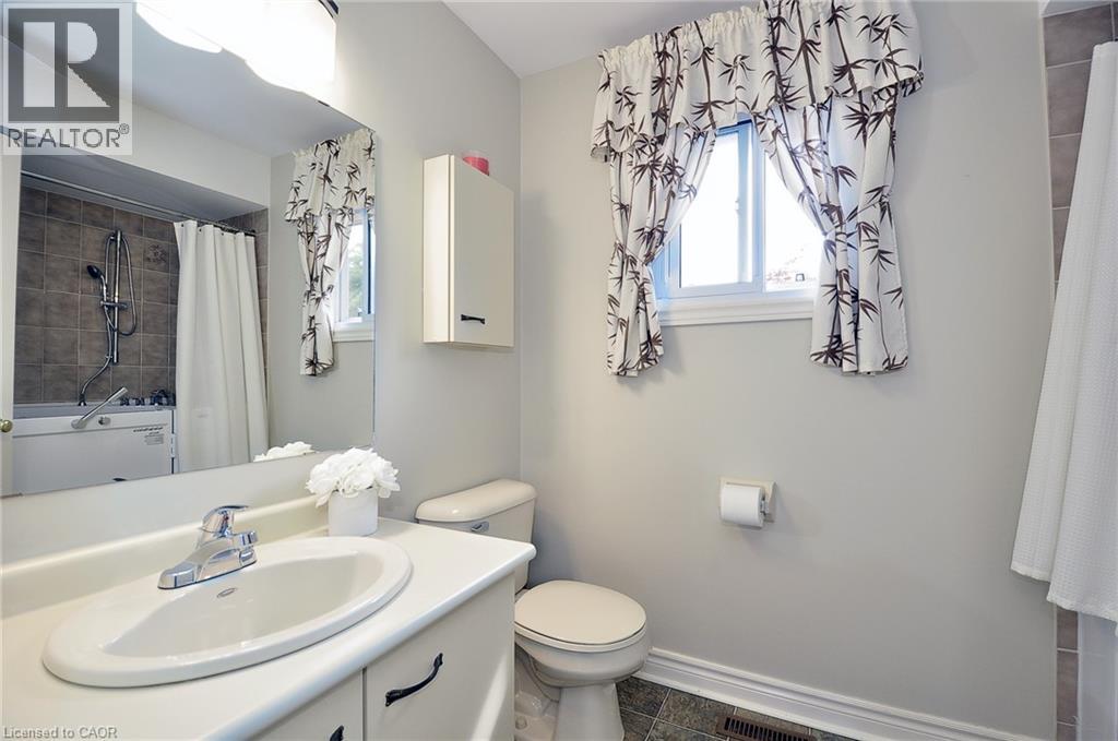 46 DOUGLAS Drive - Image 25