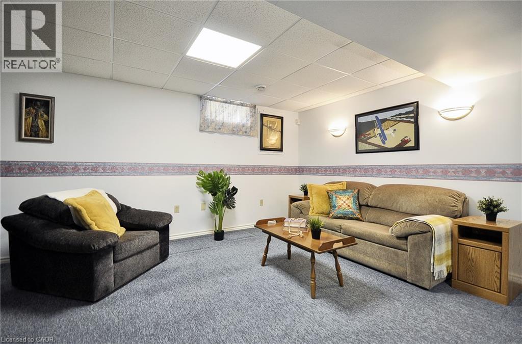 46 DOUGLAS Drive - 30