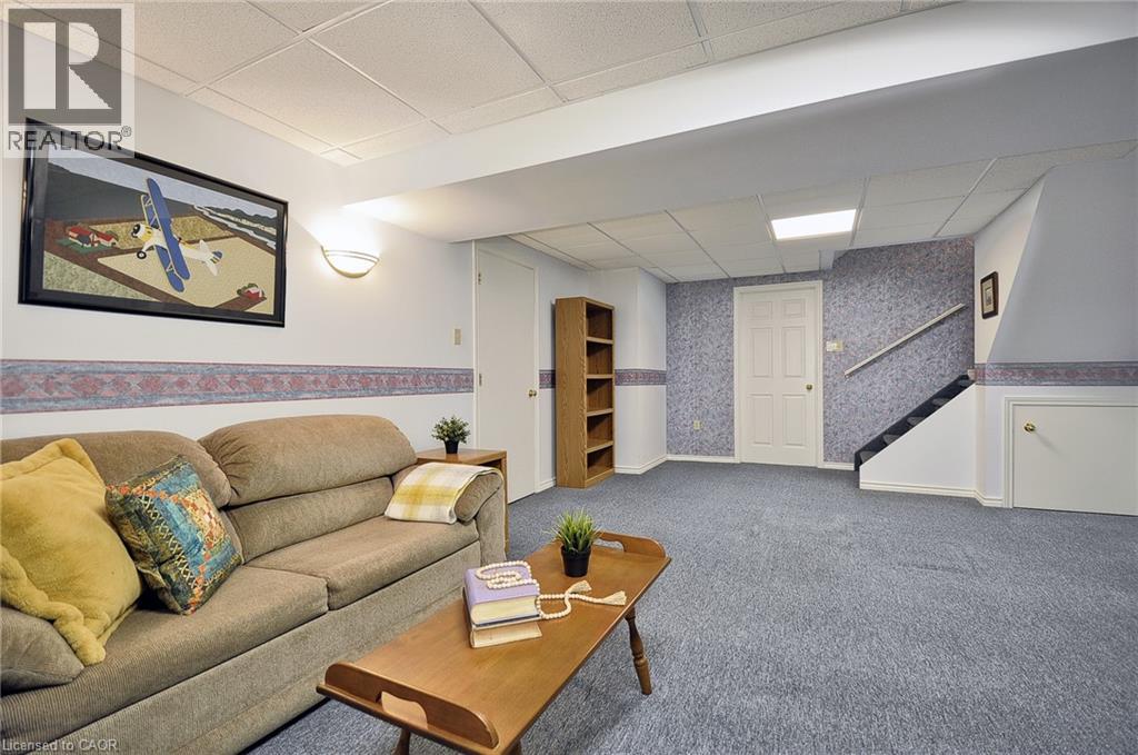 46 DOUGLAS Drive - Image 32