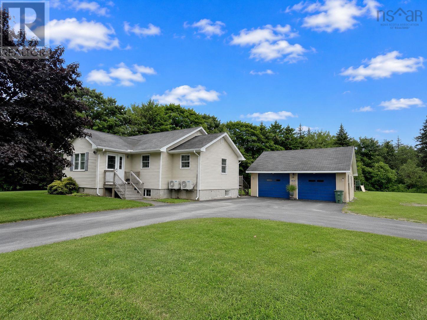 33 Oak Road