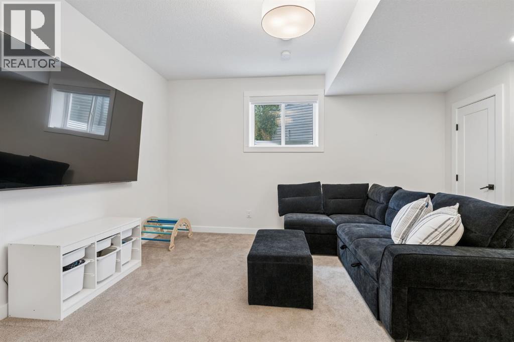 205 Precedence View - Image 24