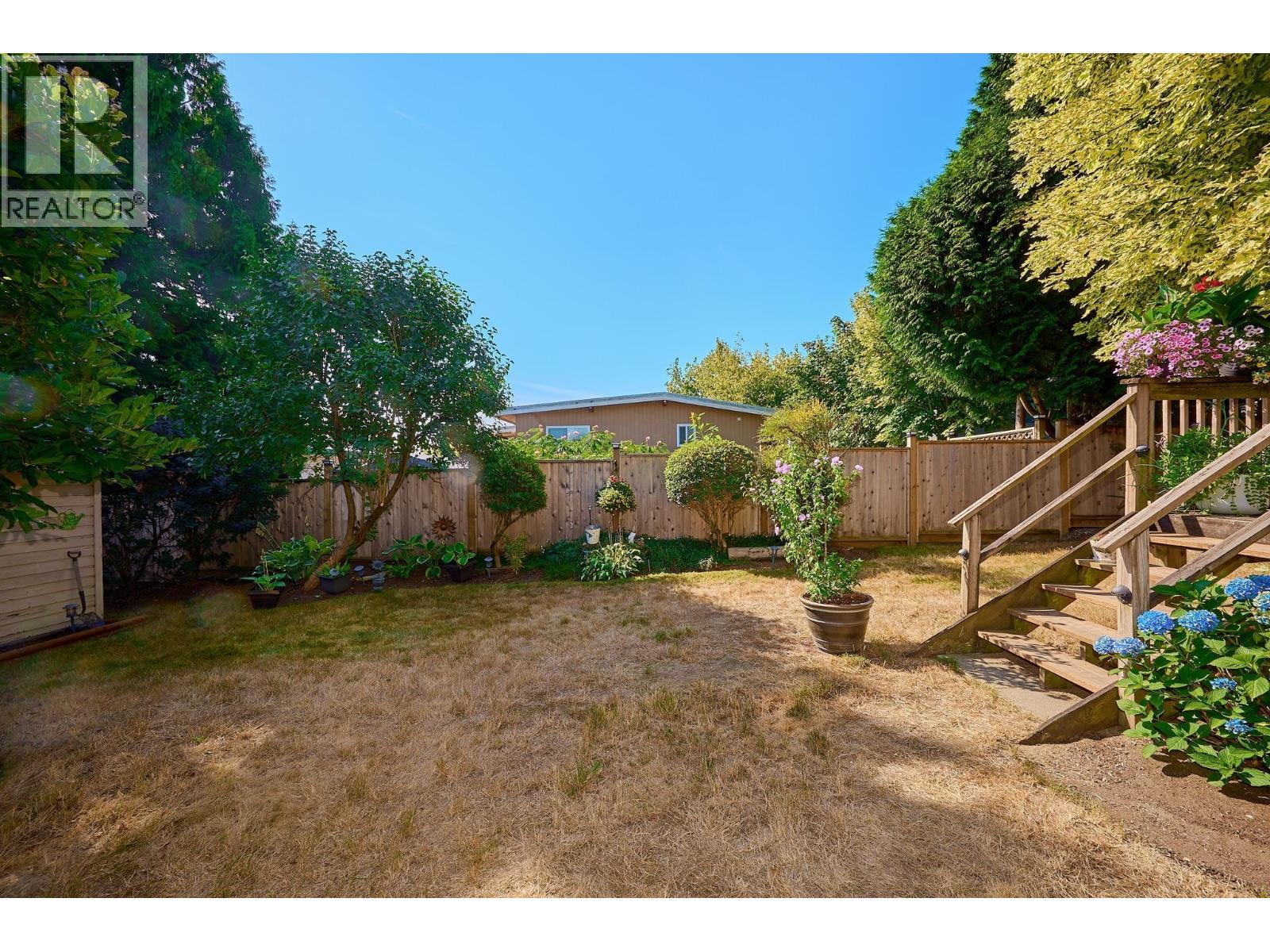 19852 116A AVENUE, Pitt Meadows
