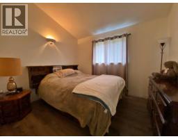 Full bathroom - 4713 Birch Lane, Barriere, BC V0E1E0 Photo 11