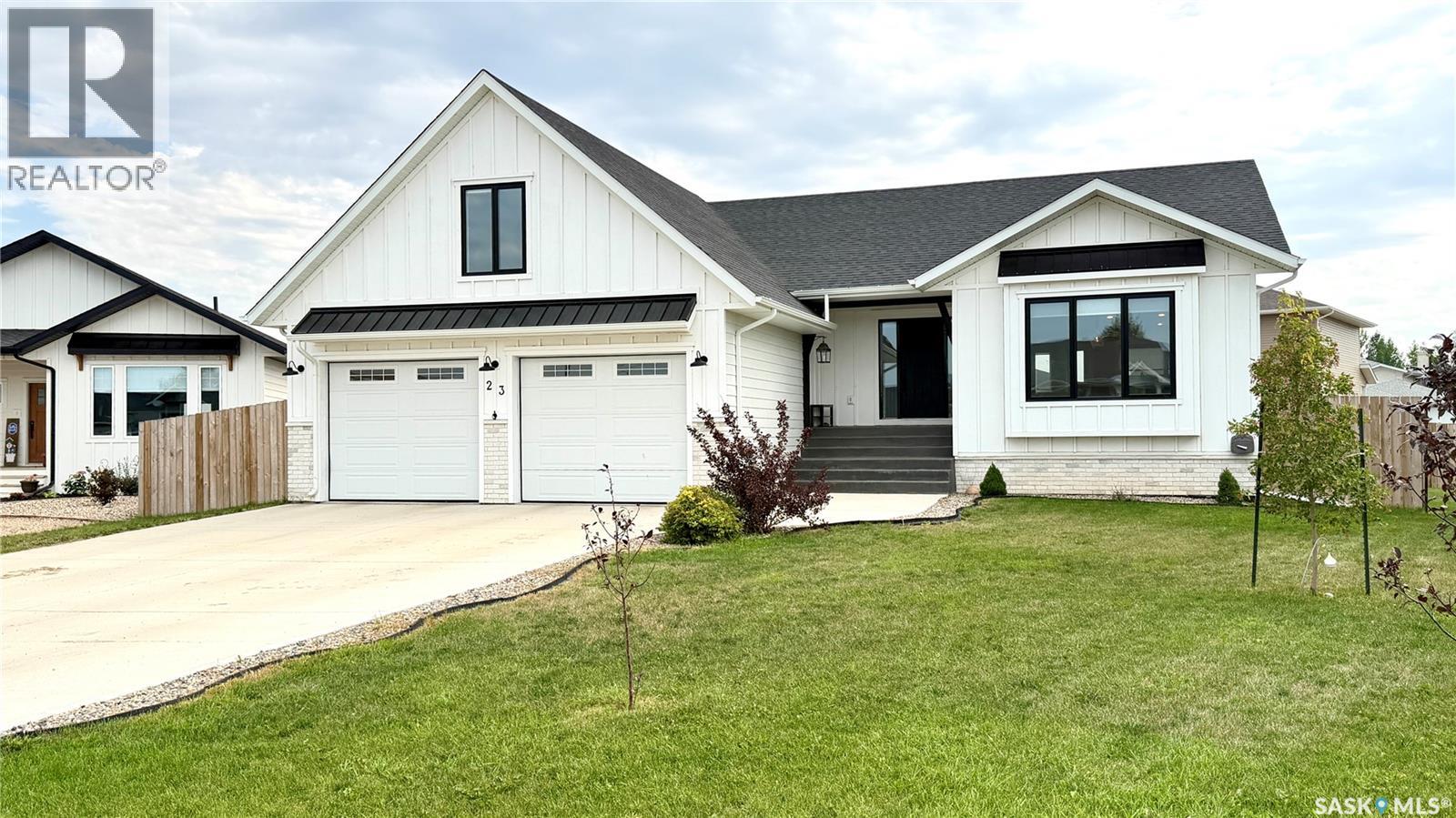 23 Chow CRESCENT