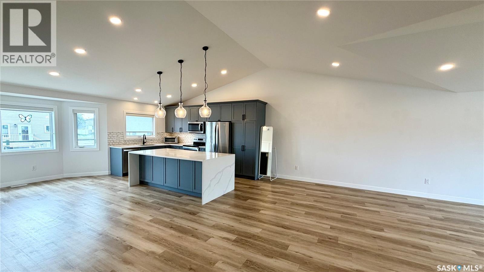 23 Chow CRESCENT - Image 6