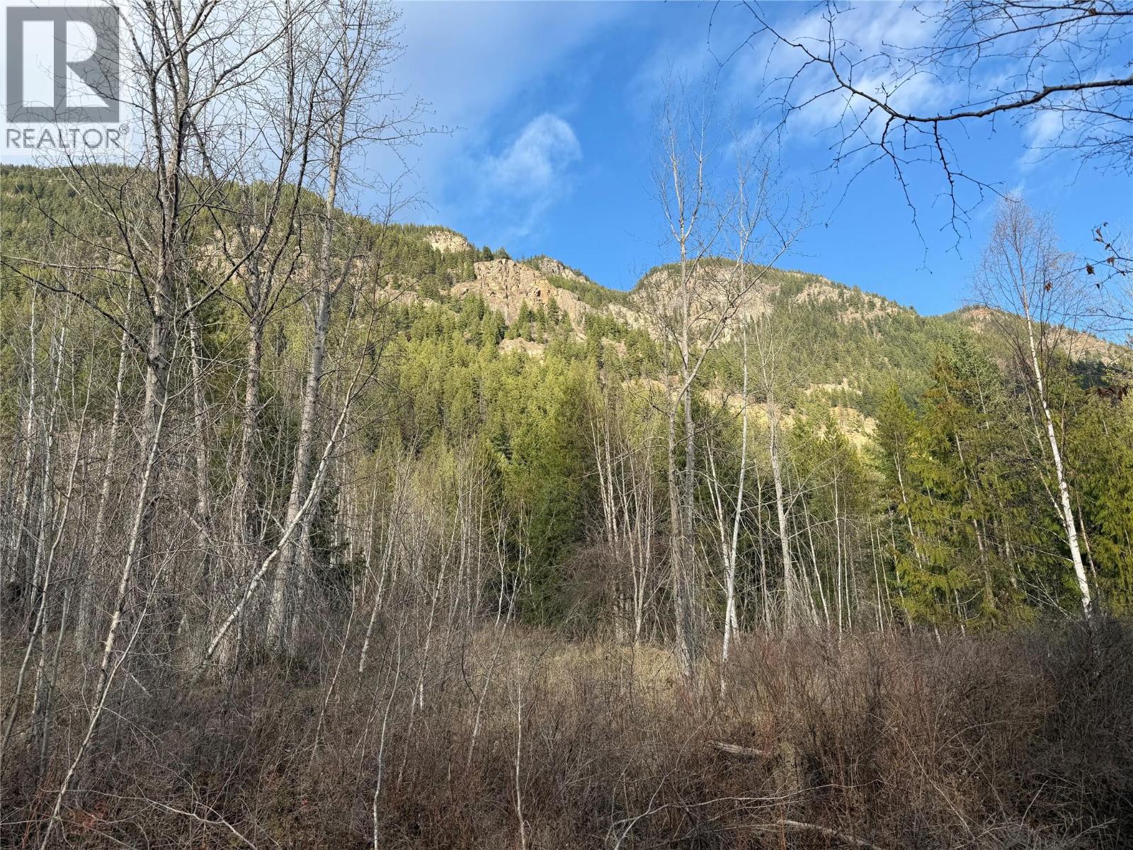 568 Agate Bay Road, Barriere