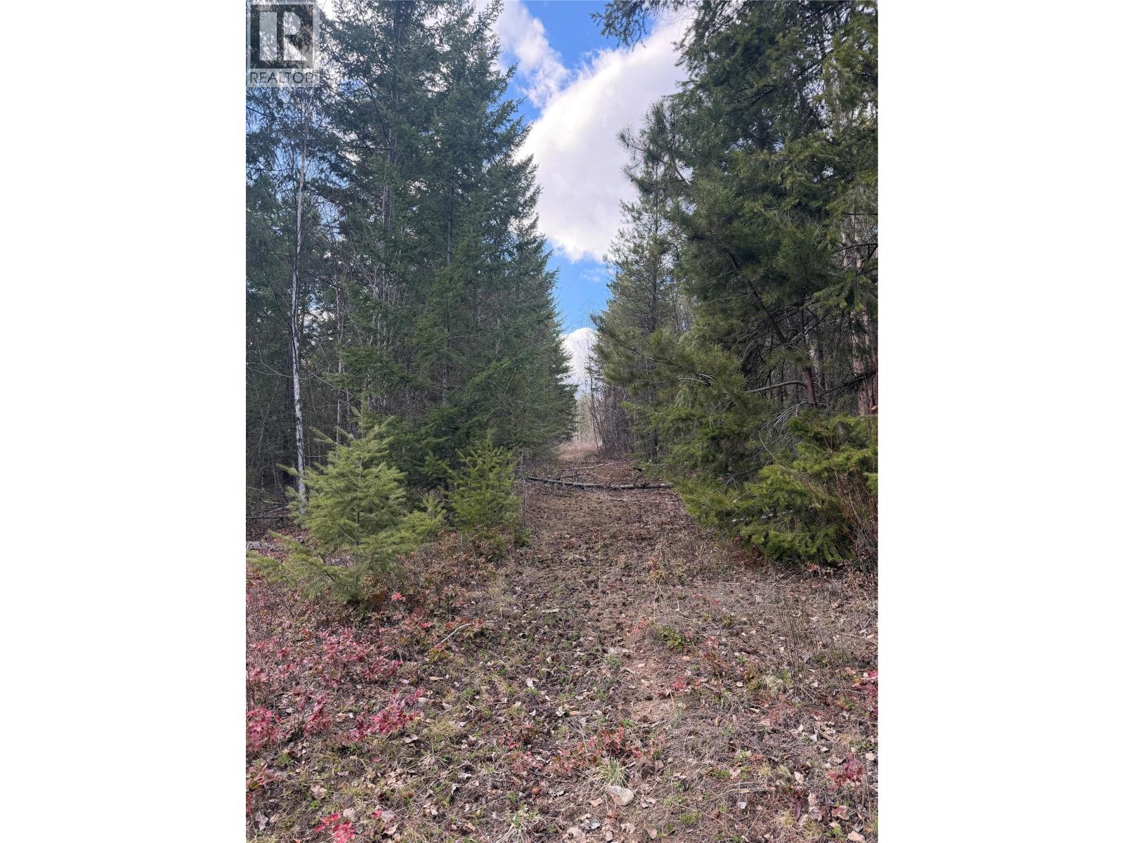 568 Agate Bay Road, Barriere