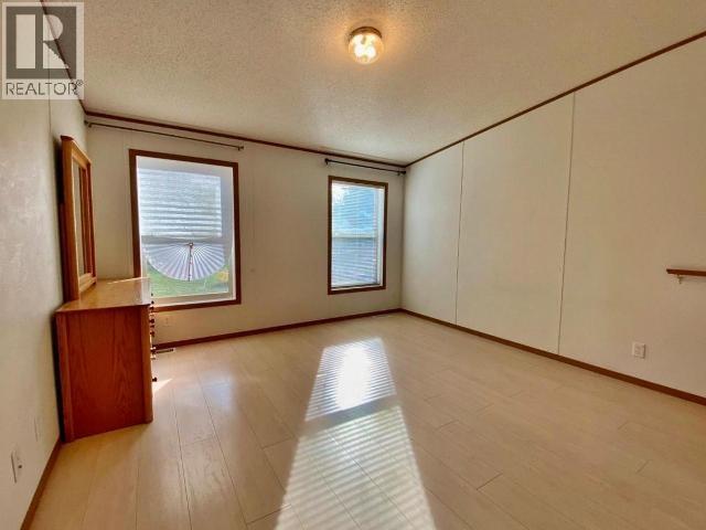 2916 BARRIERE LAKES Road, Barriere
