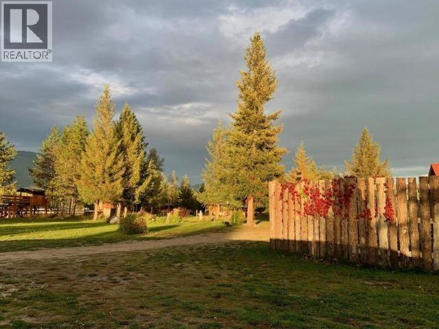 2916 BARRIERE LAKES Road, Barriere