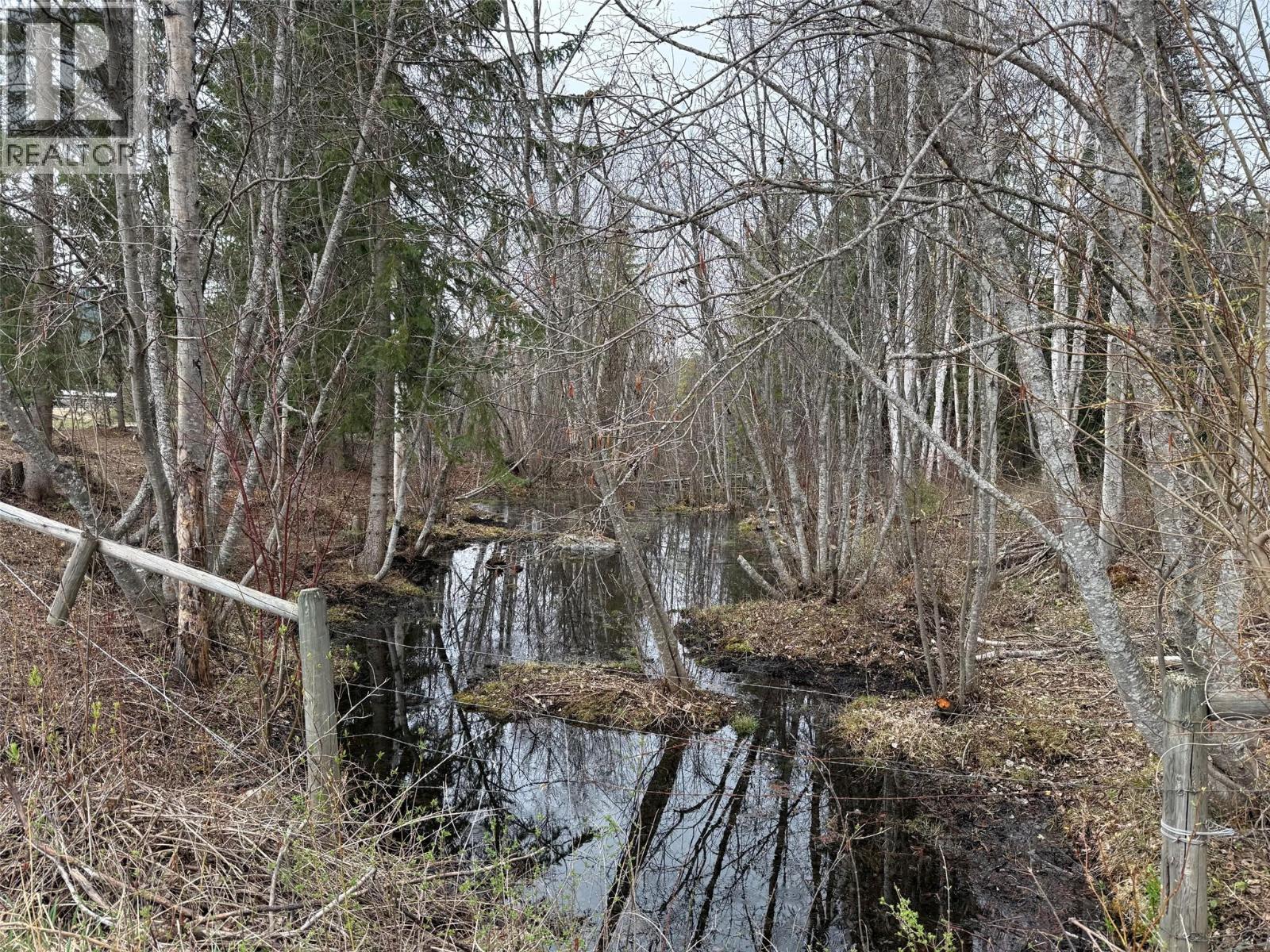 2916 BARRIERE LAKES Road, Barriere