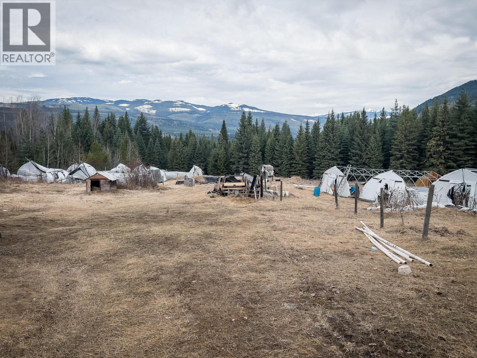 3584 Barriere South Road, Barriere