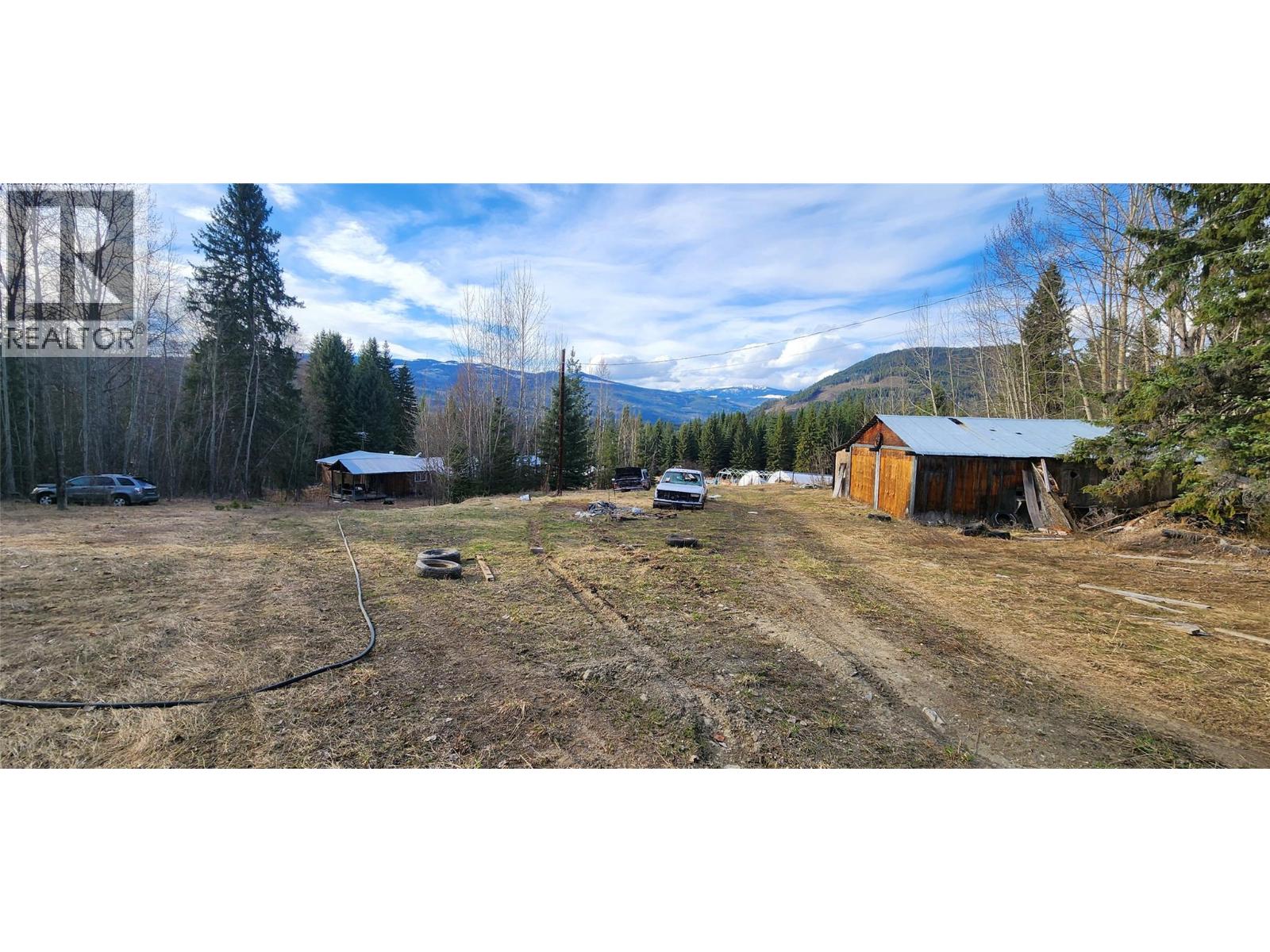 3584 Barriere South Road, Barriere