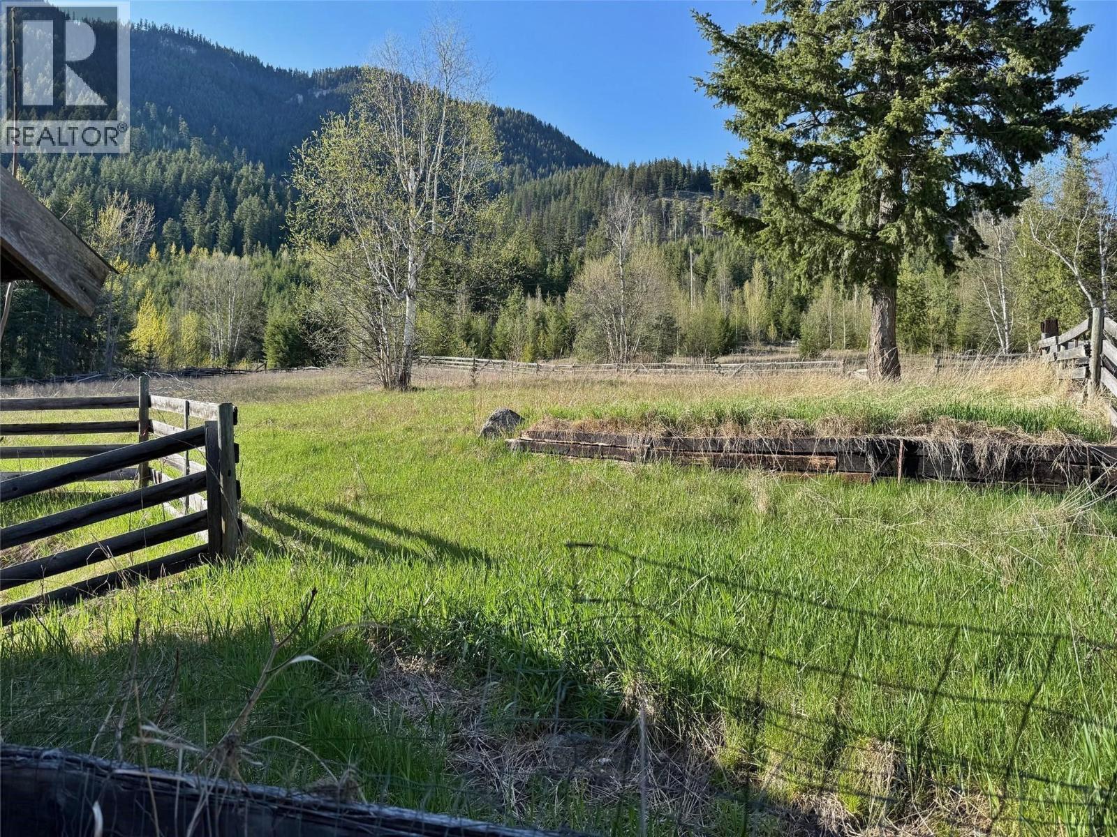 3437 Yellowhead Highway - Image 19