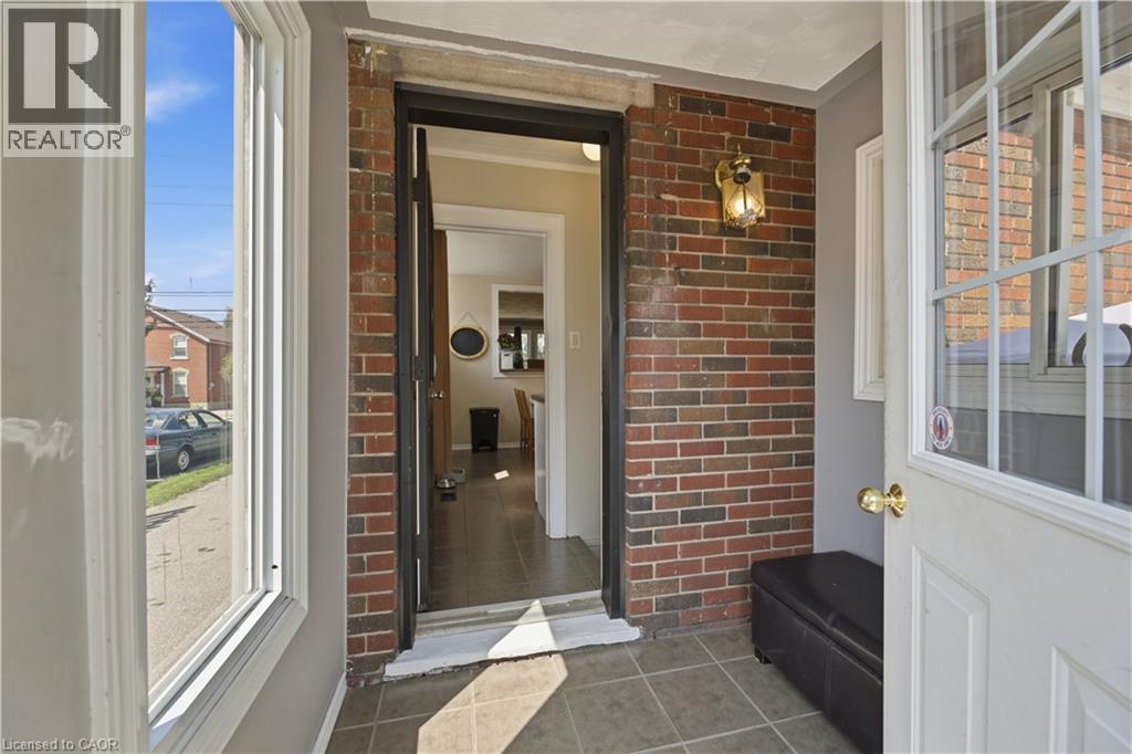 111 ELLIOTT Street - 5
