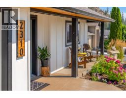 2310 Shannon Heights Place, West Kelowna