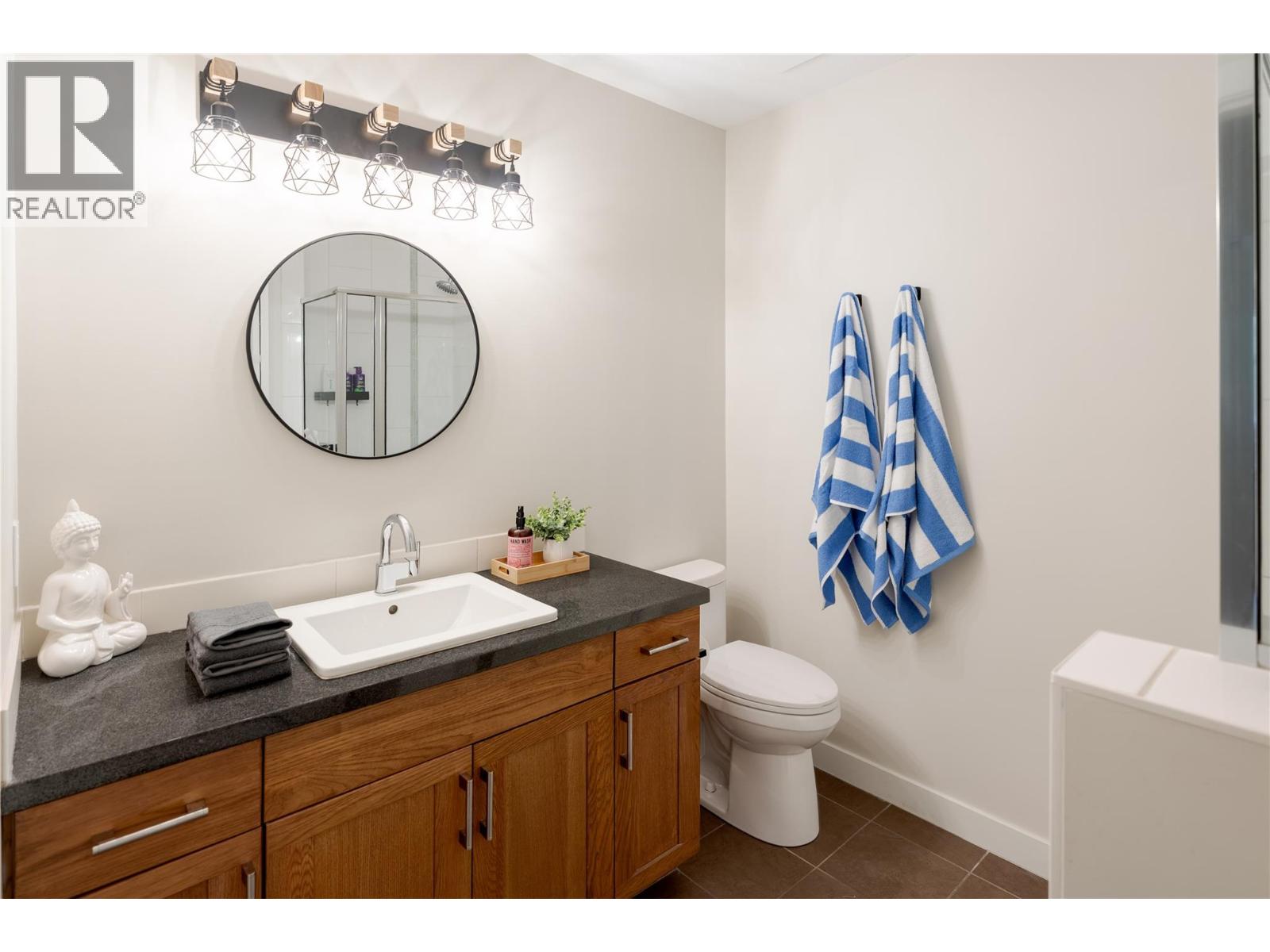 #208 3229 Skyview Lane - 13
