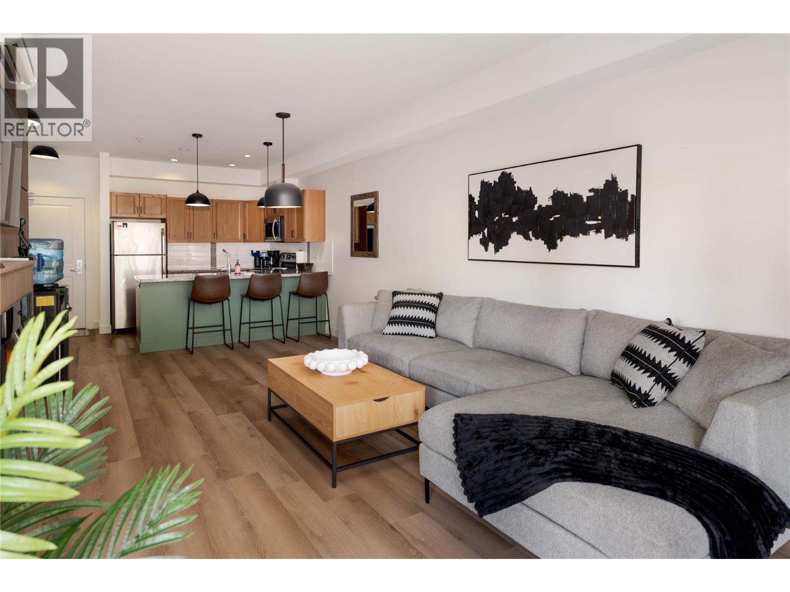 208 3229 Skyview Lane, West Kelowna