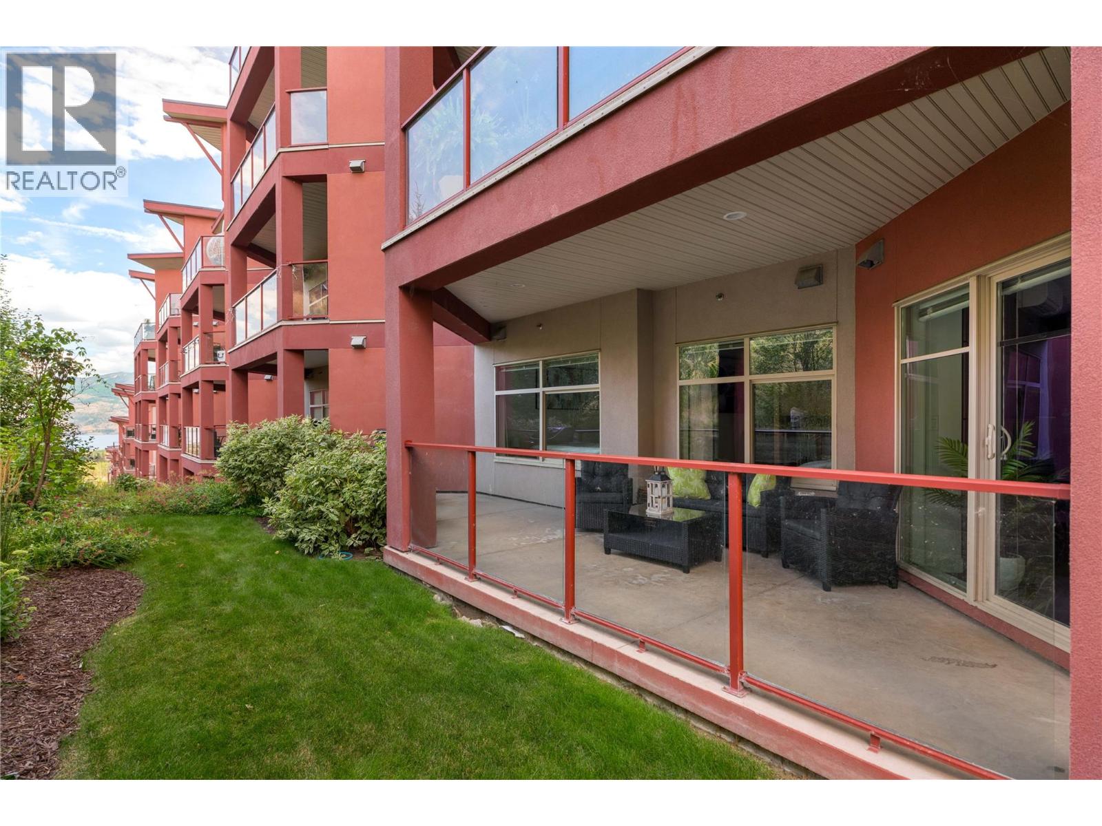 #208 3229 Skyview Lane - 19