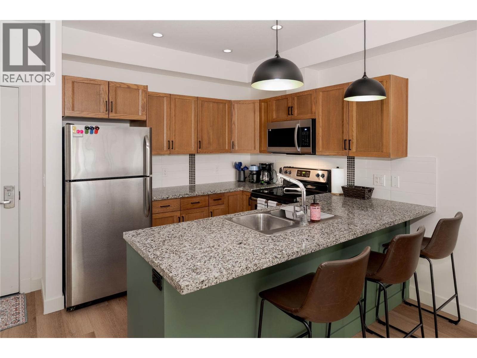 208 3229 Skyview Lane, West Kelowna