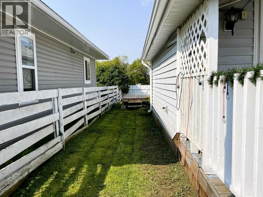 10713 111 Street - Image 36